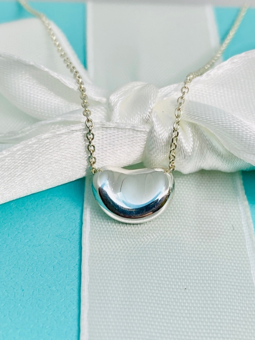 Tiffany & Co. Elsa Peretti Mini Bean Necklace Sterling Silver 17” - Picture 5 of 8